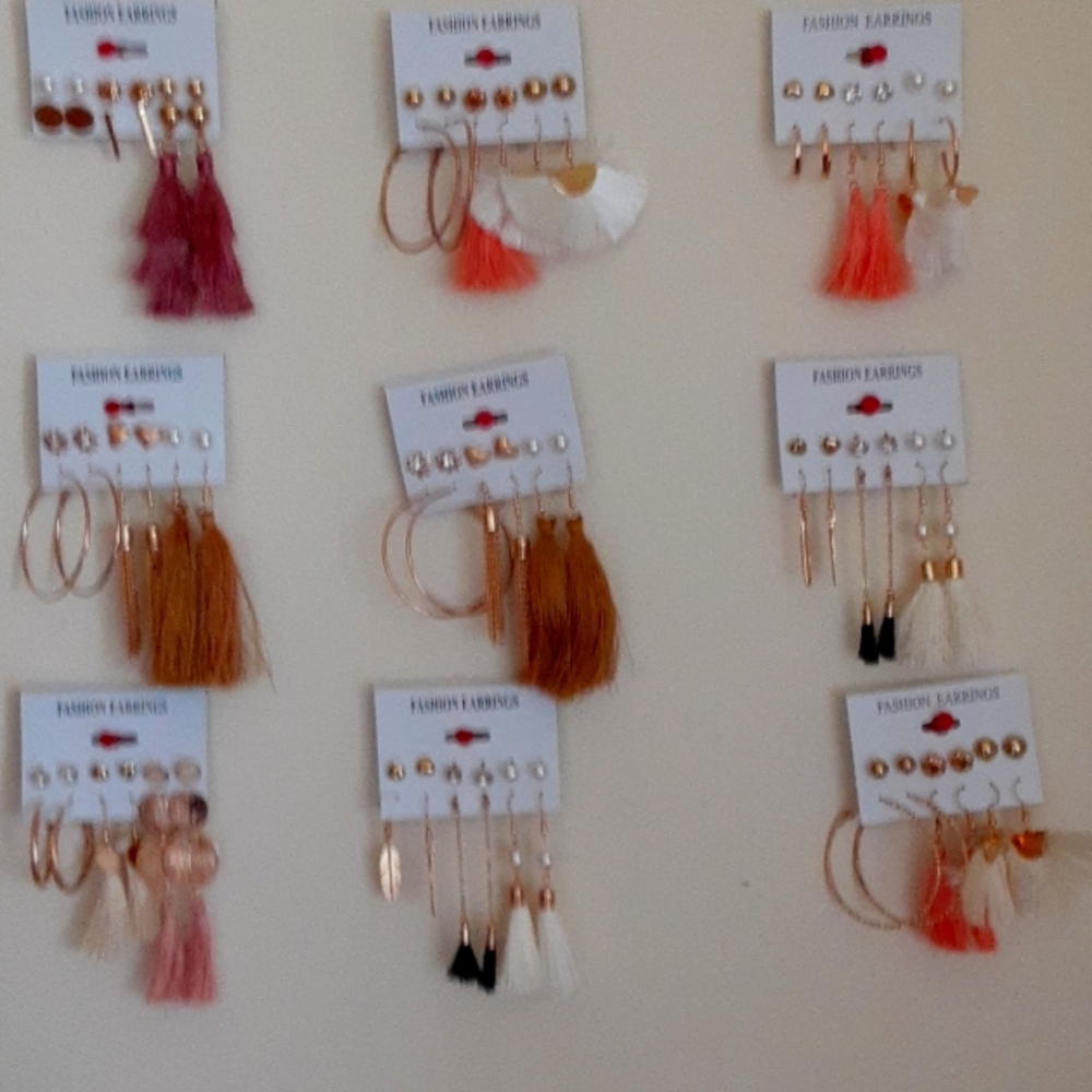 Assorted fashion earings
